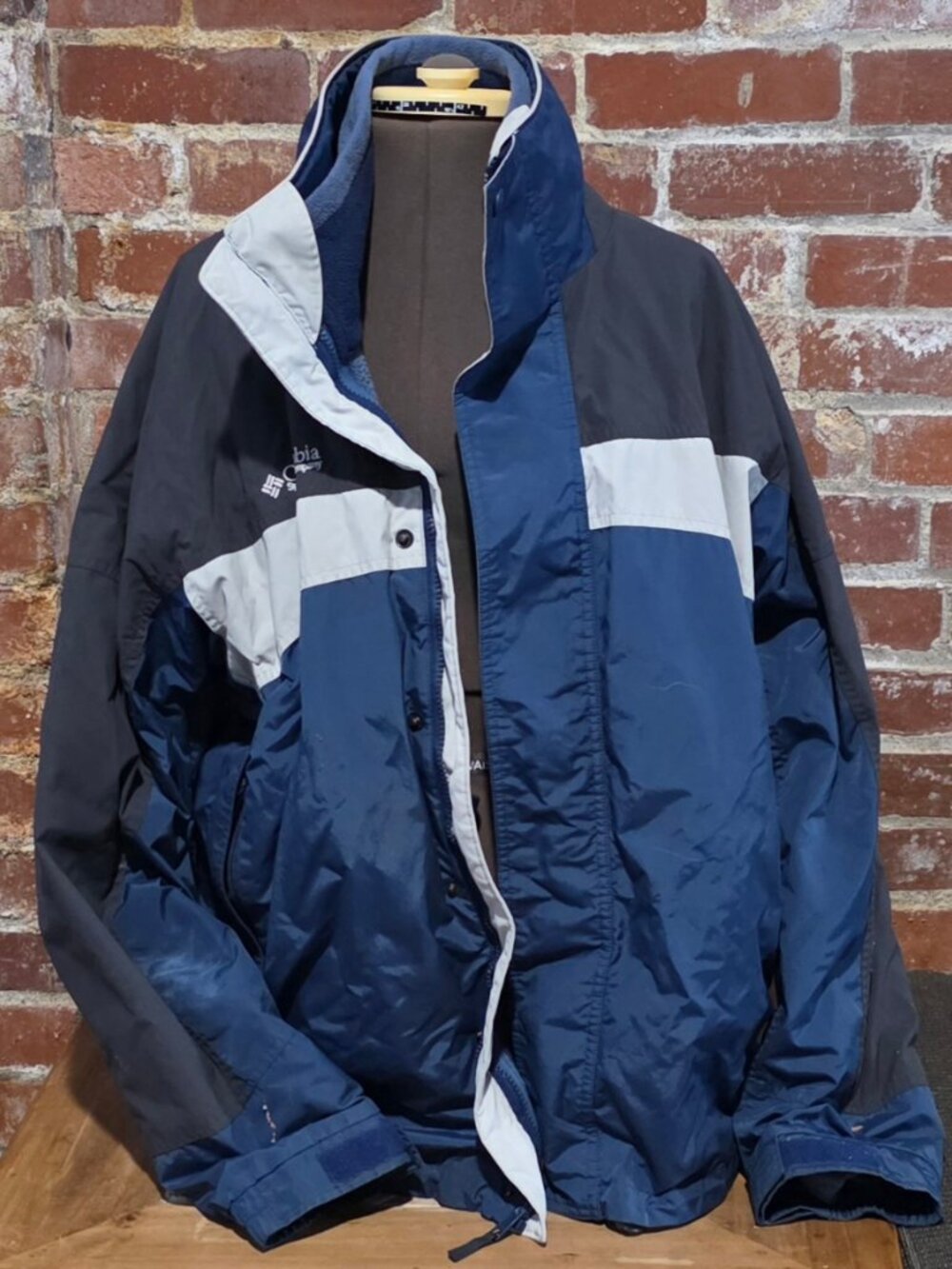Mens Navy Blue Large Columbia Jacket